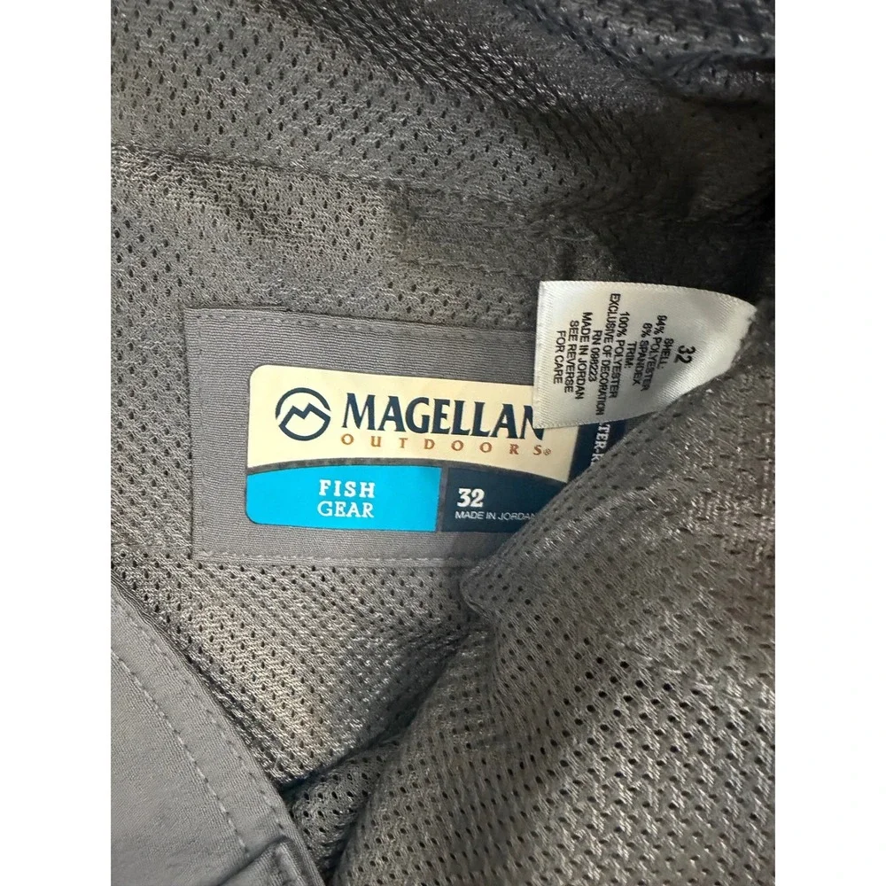 Magellan Outdoors Fish Gear Shorts Mens 32 Gray Performance Fishing Hiking Cargo